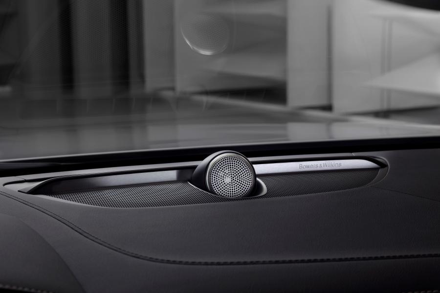 Детали интерьера Volvo V90 T8 AWD Recharge Inscription 2020 года  (WW) (фото 8 из 9)